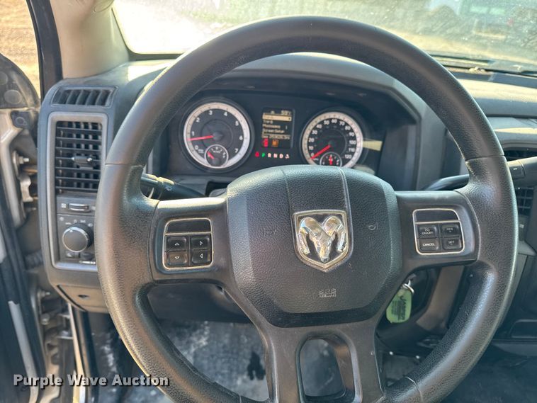 image for item EA1952 2013 RAM 2500 Crew Cab pickup truck