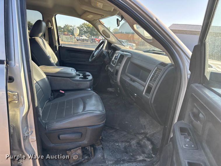 image for item EA1952 2013 RAM 2500 Crew Cab pickup truck