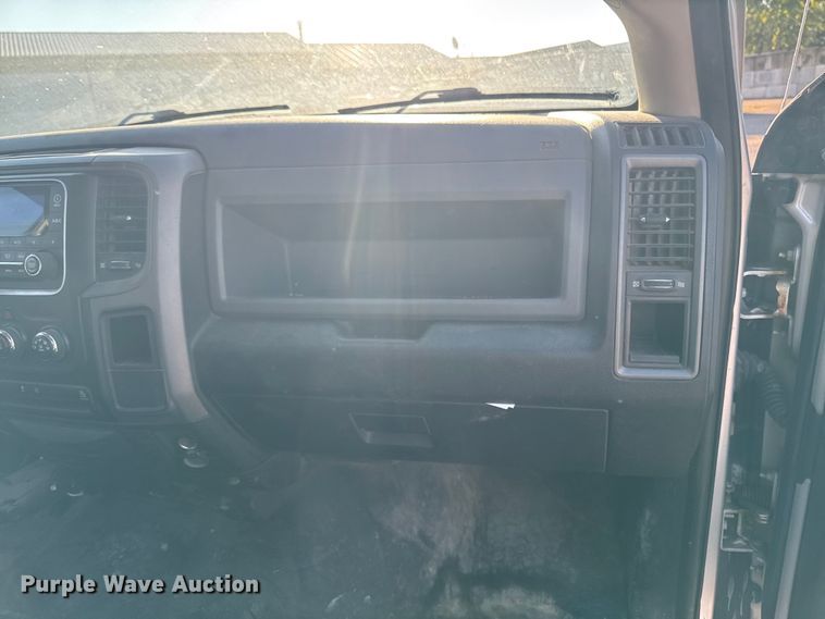 image for item EA1952 2013 RAM 2500 Crew Cab pickup truck