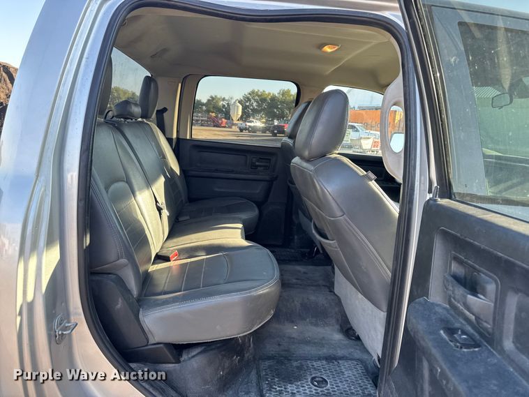image for item EA1952 2013 RAM 2500 Crew Cab pickup truck