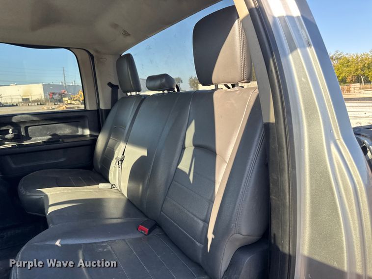 image for item EA1952 2013 RAM 2500 Crew Cab pickup truck