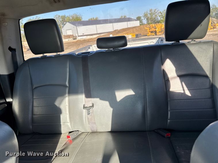 image for item EA1952 2013 RAM 2500 Crew Cab pickup truck