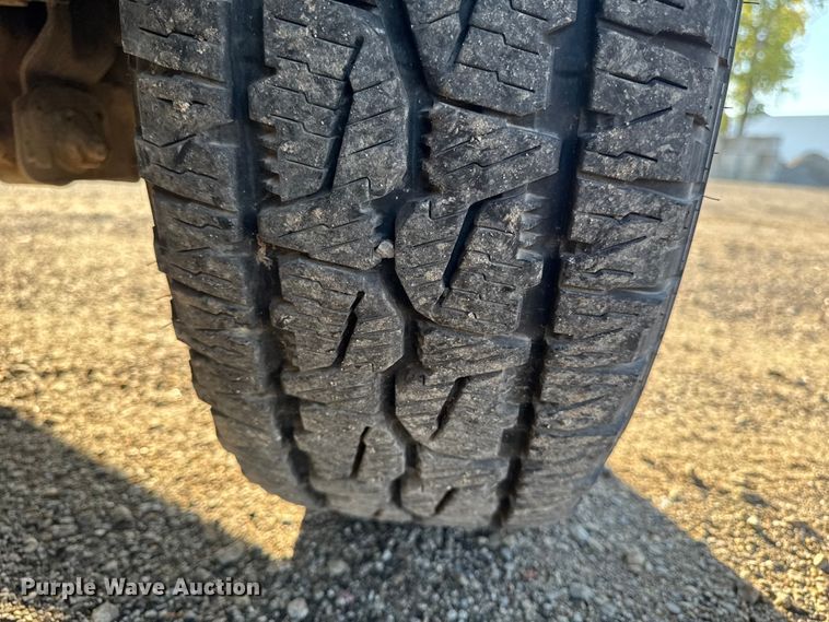 image for item EA1952 2013 RAM 2500 Crew Cab pickup truck