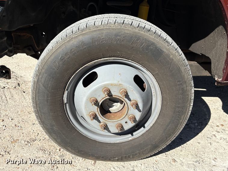 image for item EA6989 2012 Ford F350 Super Duty SuperCab flatbed pickup truck