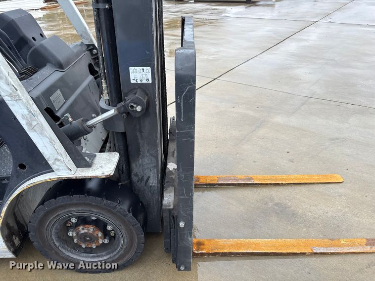image for item EA7040 2017 UniCarriers PF50 forklift