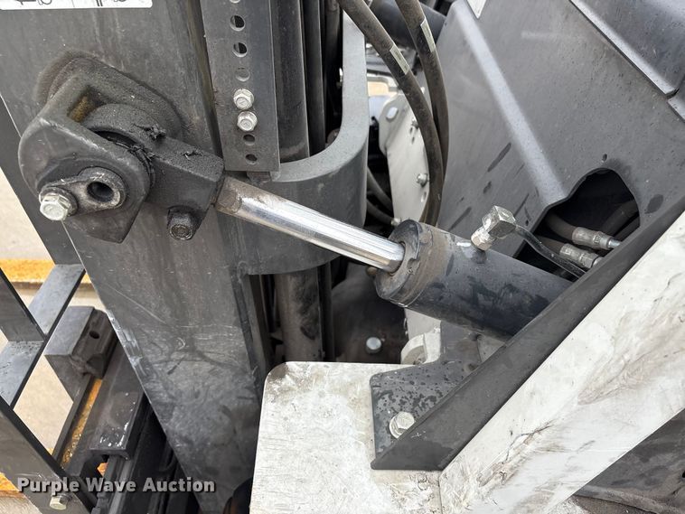 image for item EA7040 2017 UniCarriers PF50 forklift