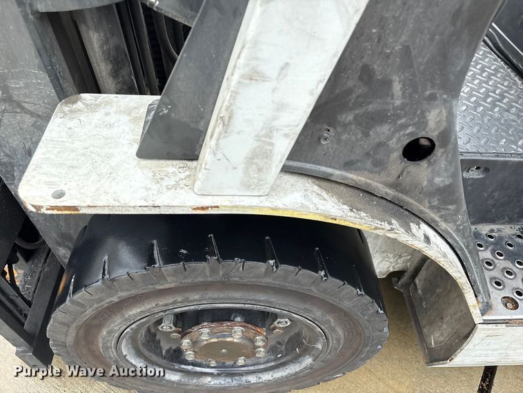 image for item EA7040 2017 UniCarriers PF50 forklift