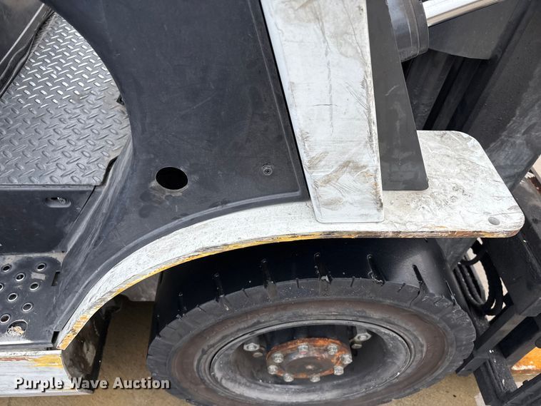 image for item EA7040 2017 UniCarriers PF50 forklift