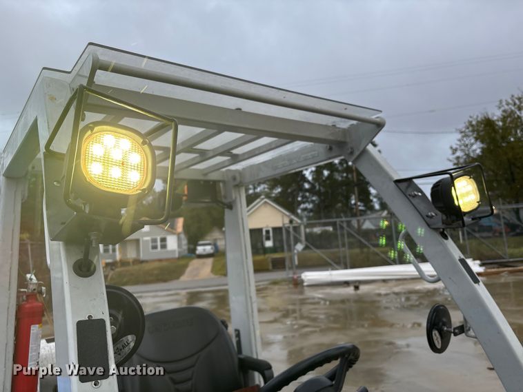 image for item EA7040 2017 UniCarriers PF50 forklift