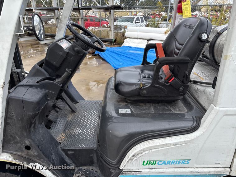 image for item EA7040 2017 UniCarriers PF50 forklift