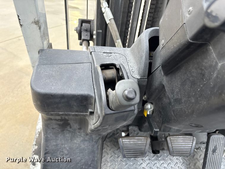 image for item EA7040 2017 UniCarriers PF50 forklift
