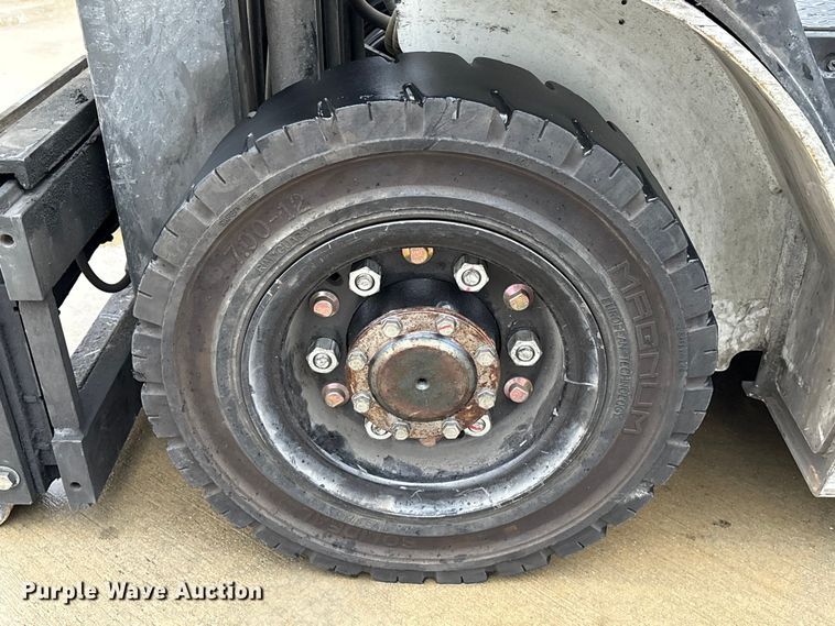 image for item EA7040 2017 UniCarriers PF50 forklift