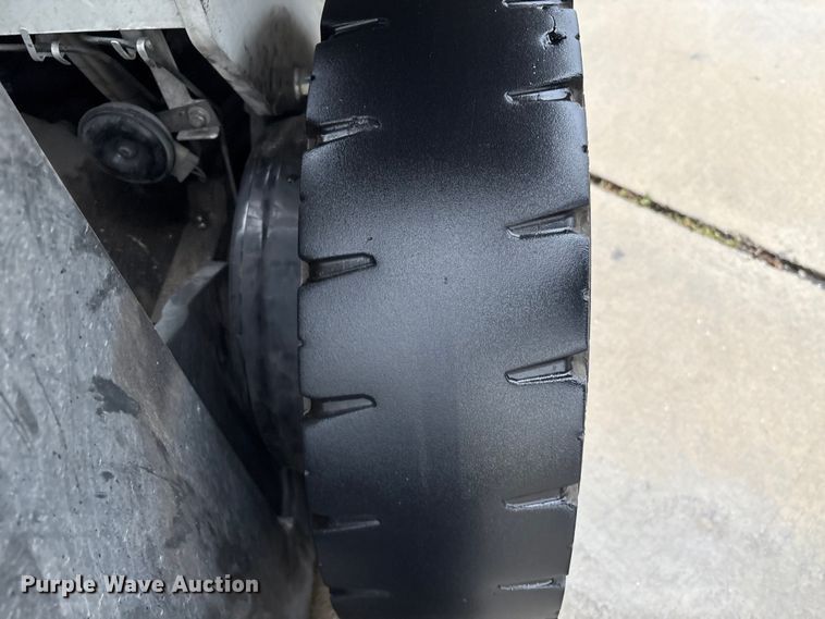 image for item EA7040 2017 UniCarriers PF50 forklift