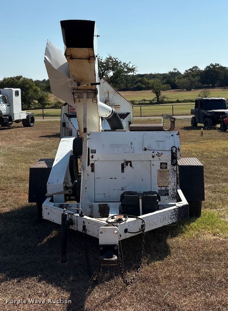 image for item EA7593 2009 Altec Altec wood chipper