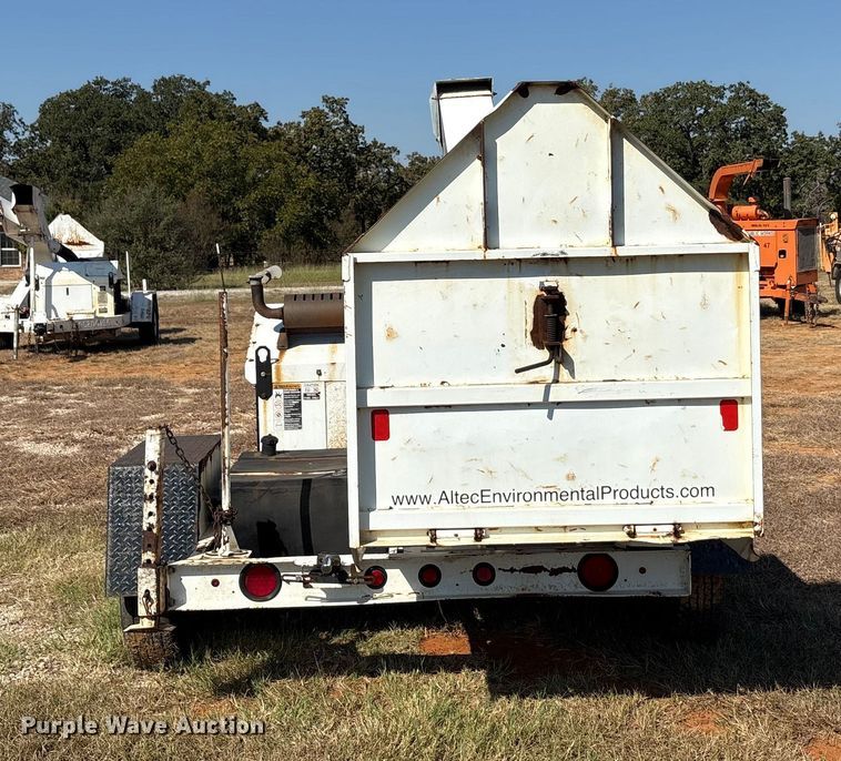 image for item EA7593 2009 Altec Altec wood chipper