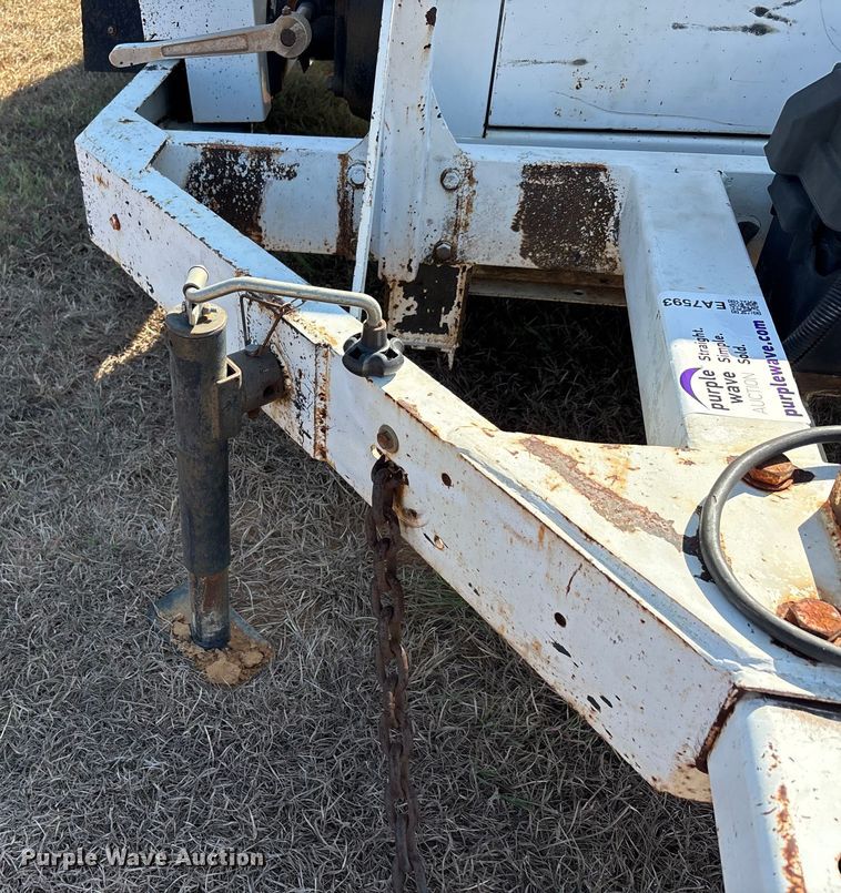 image for item EA7593 2009 Altec Altec wood chipper