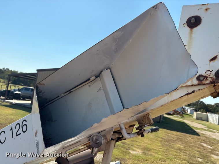 image for item EA7593 2009 Altec Altec wood chipper