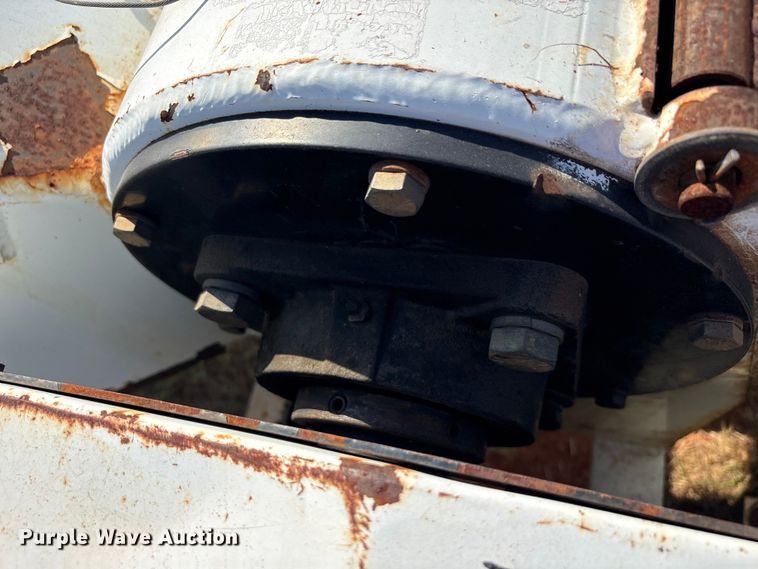 image for item EA7593 2009 Altec Altec wood chipper