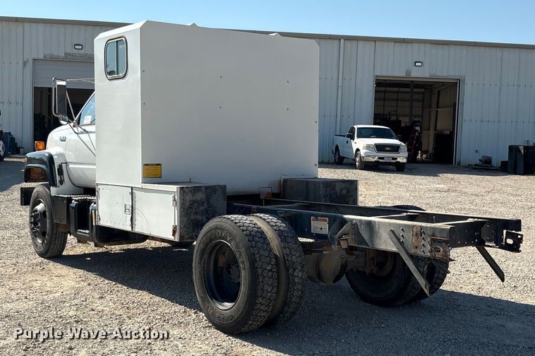 image for item EA7594 1996 GMC C6 truck cab and chassis