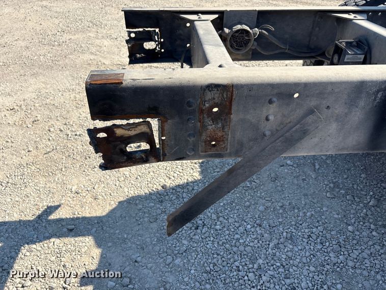 image for item EA7594 1996 GMC C6 truck cab and chassis