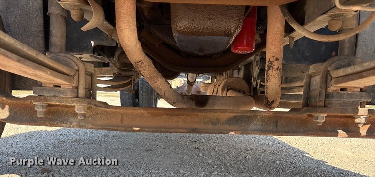 image for item EA7594 1996 GMC C6 truck cab and chassis