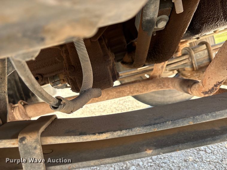 image for item EA7594 1996 GMC C6 truck cab and chassis