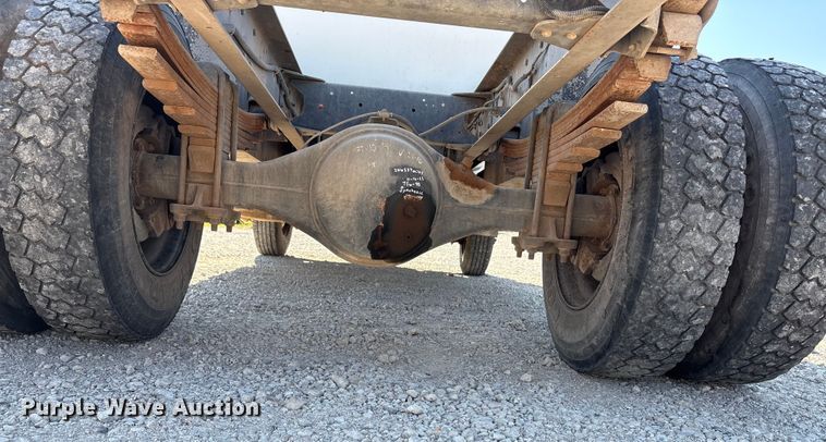 image for item EA7594 1996 GMC C6 truck cab and chassis