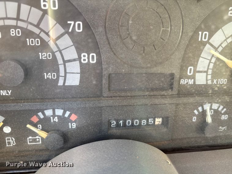 image for item EA7594 1996 GMC C6 truck cab and chassis