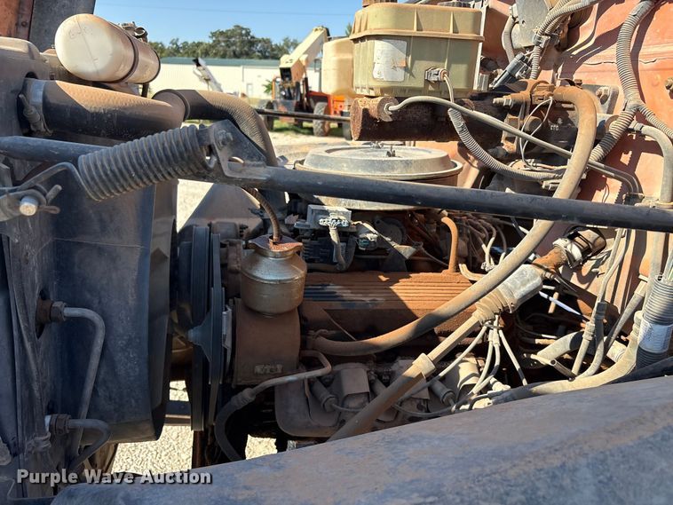 image for item EA7594 1996 GMC C6 truck cab and chassis