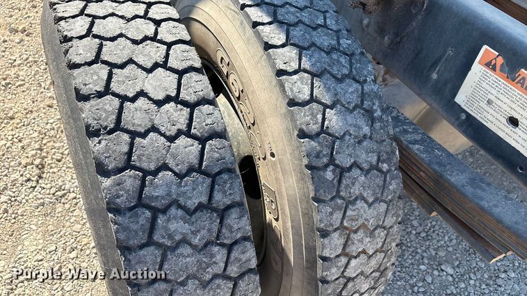 image for item EA7594 1996 GMC C6 truck cab and chassis