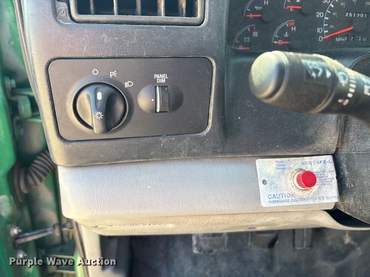 image for item EA7595 2002 Ford F650 Crew Cab truck cab and chassis