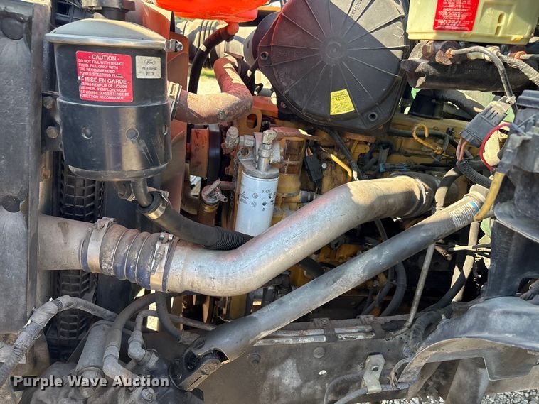 image for item EA7595 2002 Ford F650 Crew Cab truck cab and chassis