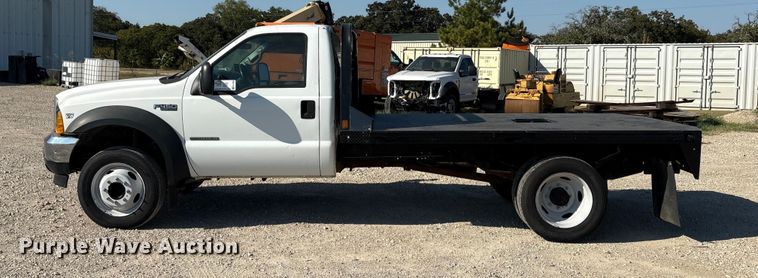 image for item EA7596 1999 Ford F450 flatbed truck