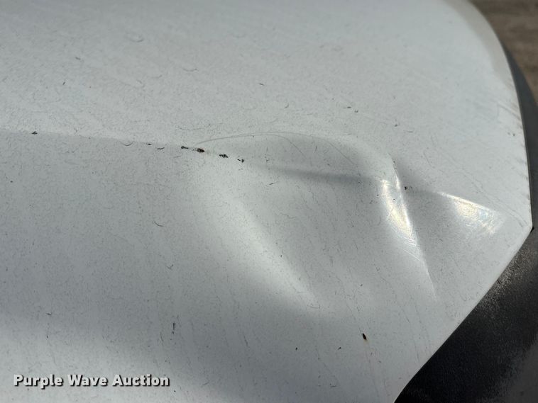 image for item EA7596 1999 Ford F450 flatbed truck