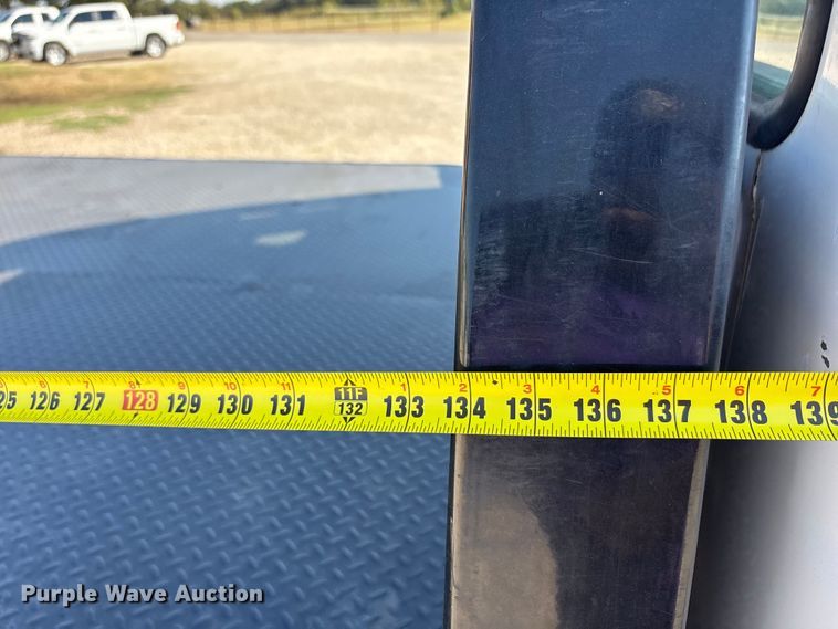 image for item EA7596 1999 Ford F450 flatbed truck