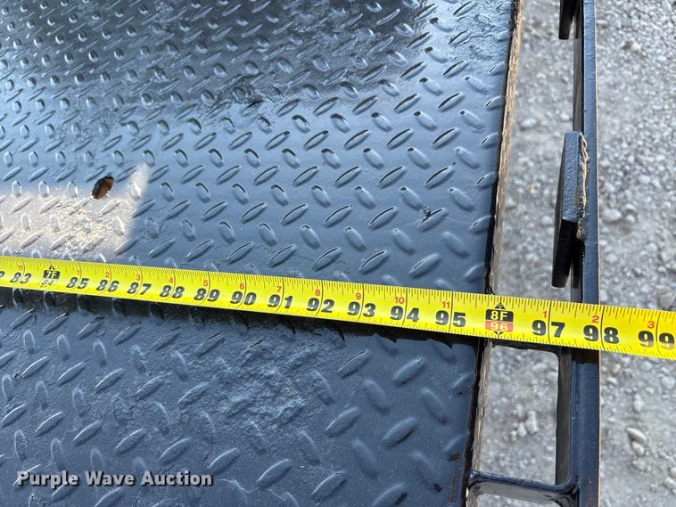 image for item EA7596 1999 Ford F450 flatbed truck