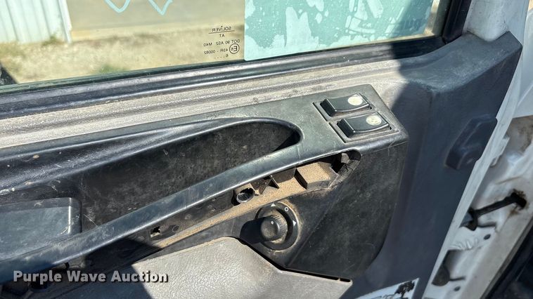 image for item EA7598 2007 Peterbuilt 200 truck cab and chassis