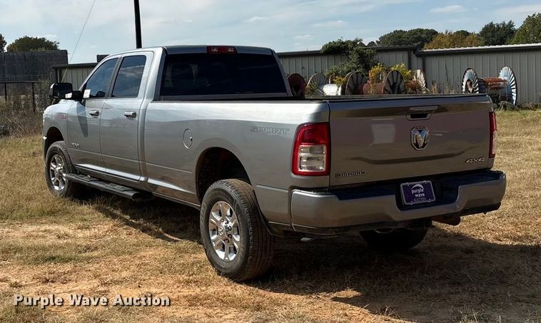 image for item EA7602 2019 RAM 2500 Crew Cab pickup truck