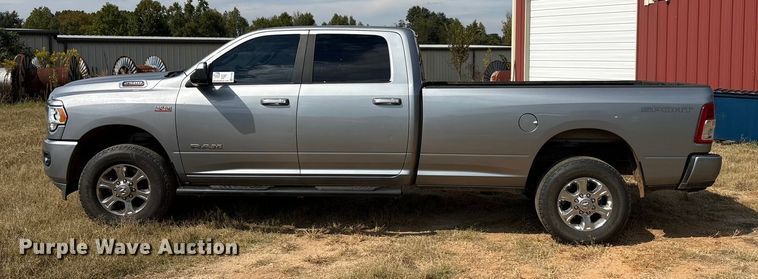 image for item EA7602 2019 RAM 2500 Crew Cab pickup truck