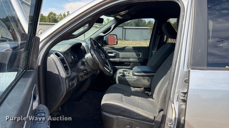 image for item EA7602 2019 RAM 2500 Crew Cab pickup truck