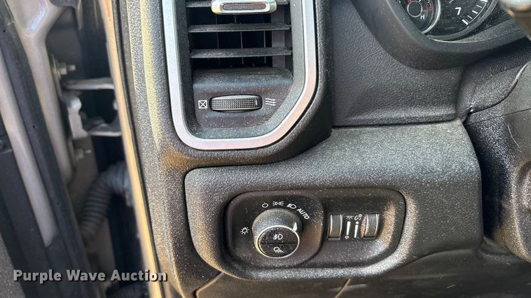 image for item EA7602 2019 RAM 2500 Crew Cab pickup truck