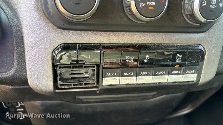 image for item EA7602 2019 RAM 2500 Crew Cab pickup truck