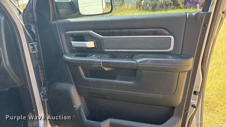 image for item EA7602 2019 RAM 2500 Crew Cab pickup truck