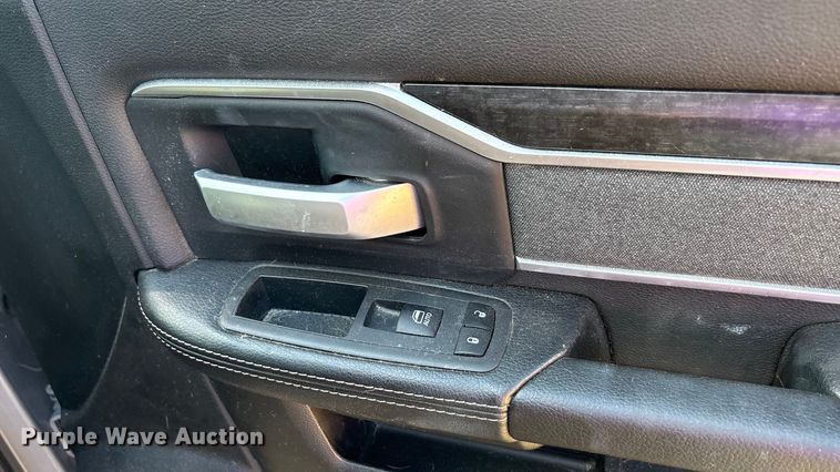 image for item EA7602 2019 RAM 2500 Crew Cab pickup truck