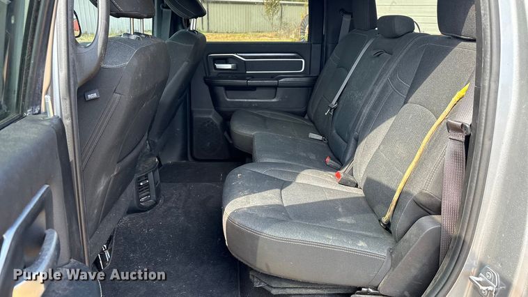 image for item EA7602 2019 RAM 2500 Crew Cab pickup truck