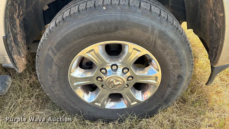 image for item EA7602 2019 RAM 2500 Crew Cab pickup truck