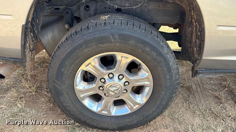 image for item EA7602 2019 RAM 2500 Crew Cab pickup truck