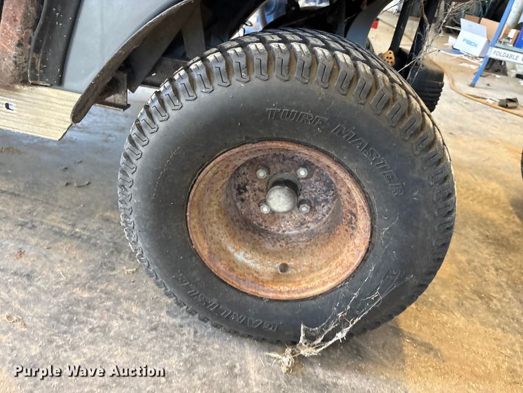 image for item EA7607 2008 Club car golf cart