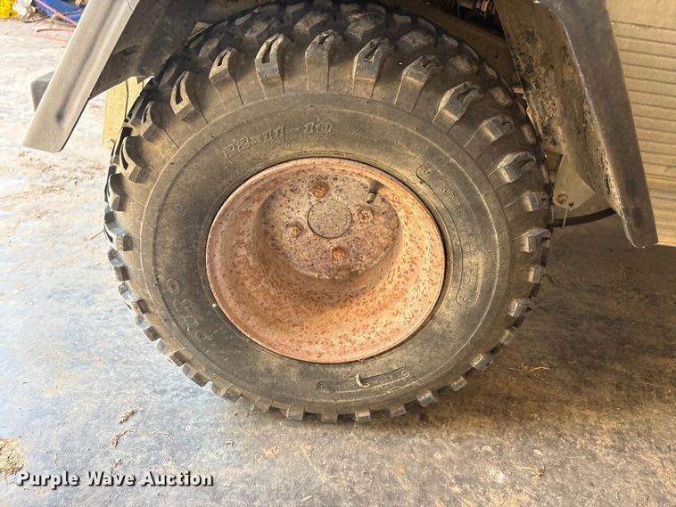 image for item EA7607 2008 Club car golf cart