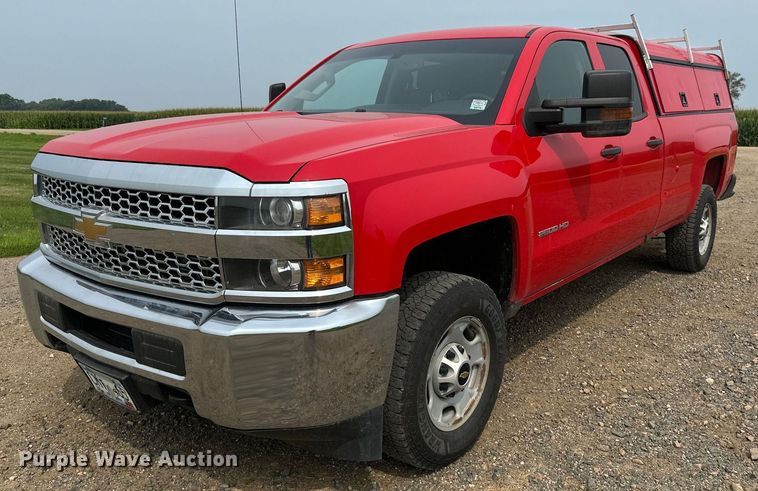 image for item EB2869 2019 Chevrolet Silverado 2500HD Double Cab pickup truck